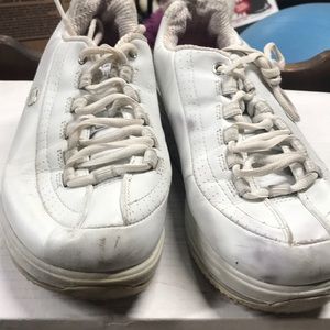 Used step up woman shoes